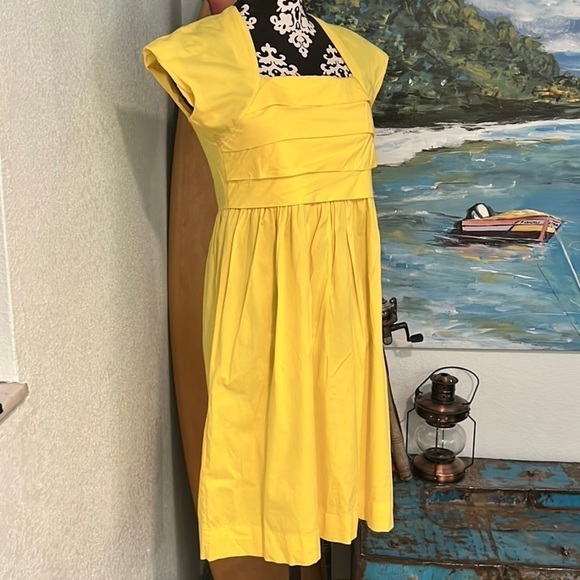 💛Shabby Apple,Vibrant Yellow Dress, Layered Upper, Slimming Bottom, Size S💛 - Picture 5 of 10